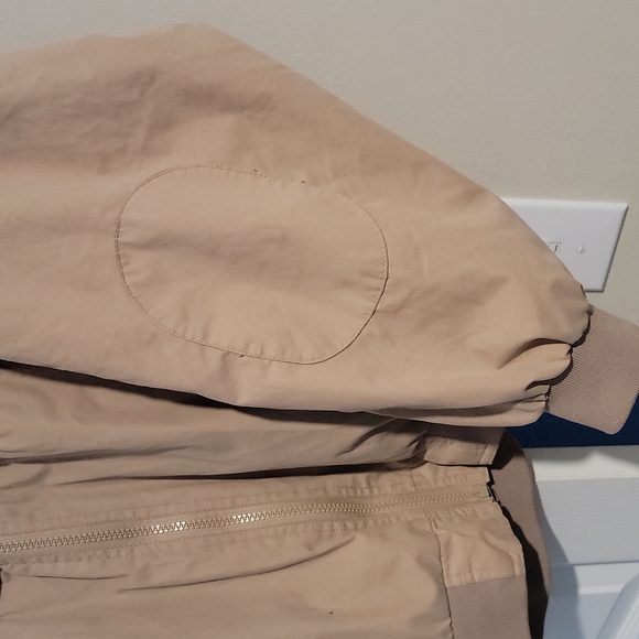 Jacket - Picture 4 of 6